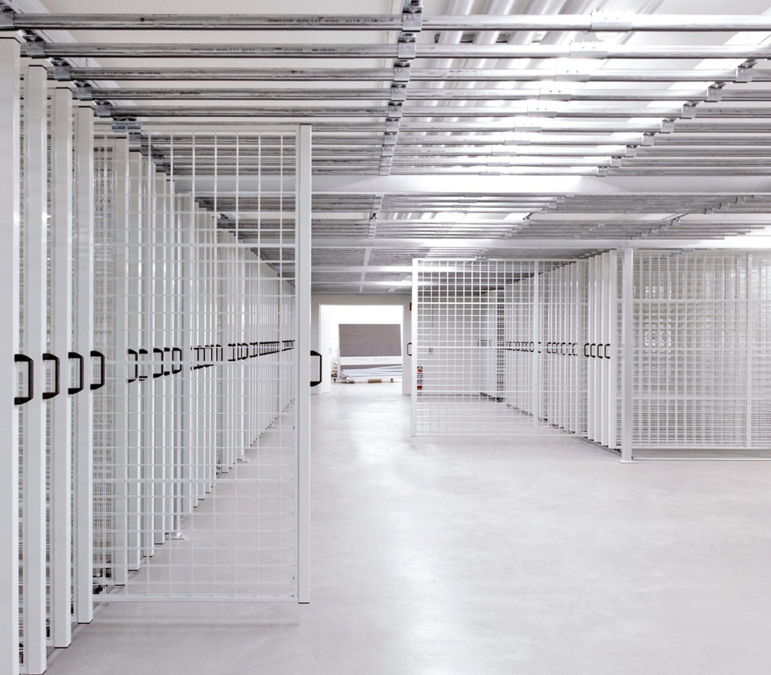 M-40 steel runners pull-out picture panels