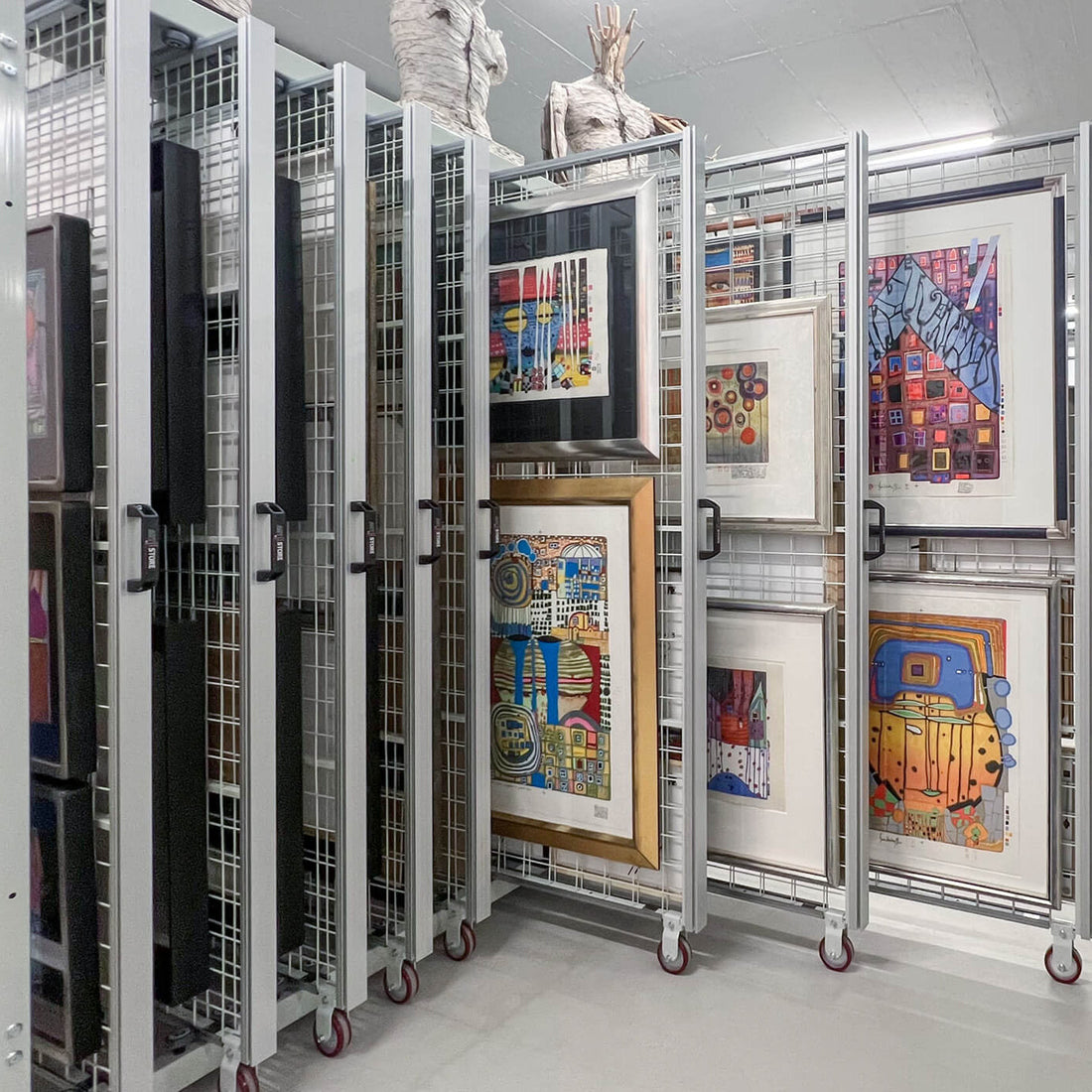 Display repository paintings depot
