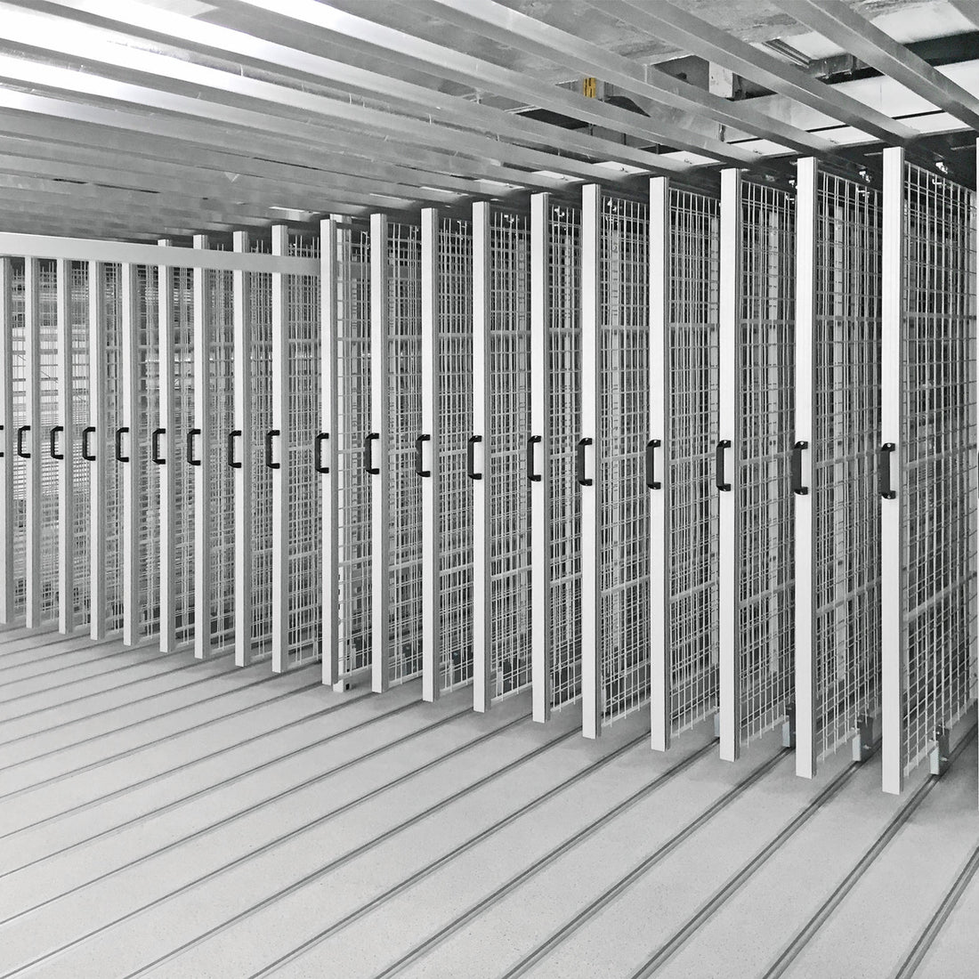 Floor-running systems with pull-out painting racks