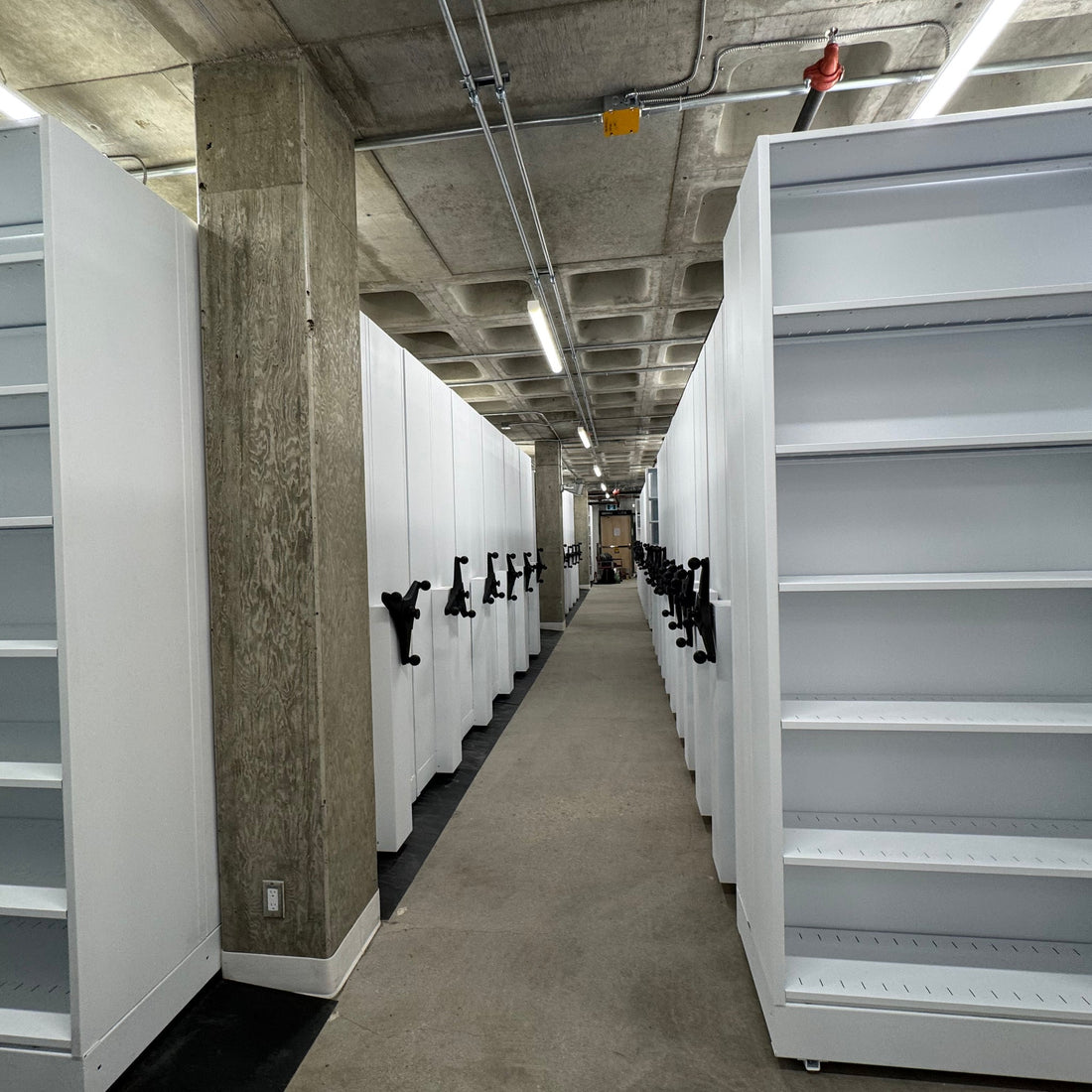 Spacefile SDS Mechanical Assist Mobile Shelving